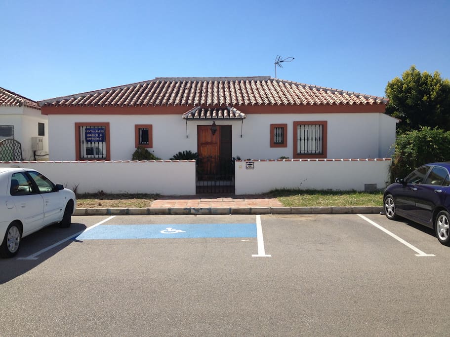 Fachada de la Casa. From of the Houses.