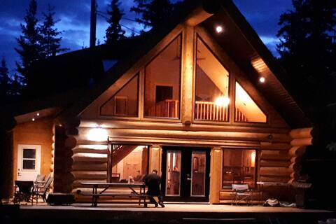 Lakefront Log Home on Sheridan Lake B.C.