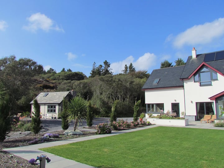 Cosy Chalet with Pool and Beaches Houses for Rent in Ballyrisode