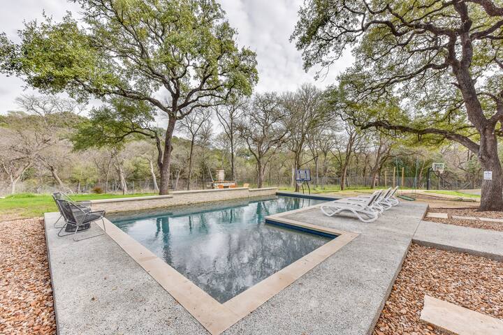 urban oasis great for groups (2 acre gated estate) gallery image 3