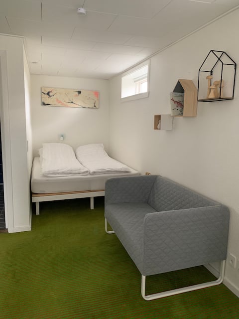 Lille lejlighed ved kolonihavnen