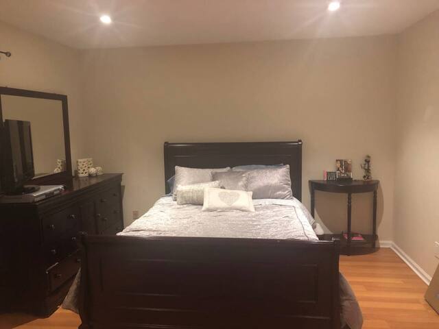 Spacious furnished room in beautiful townhouse