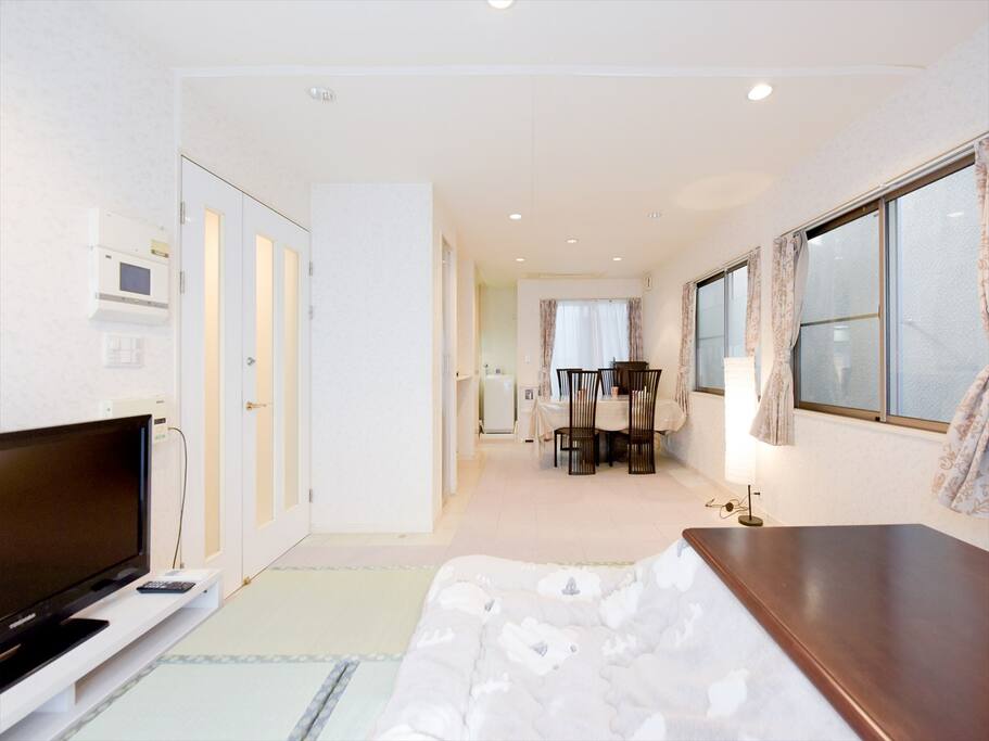 1F: Living and dining
