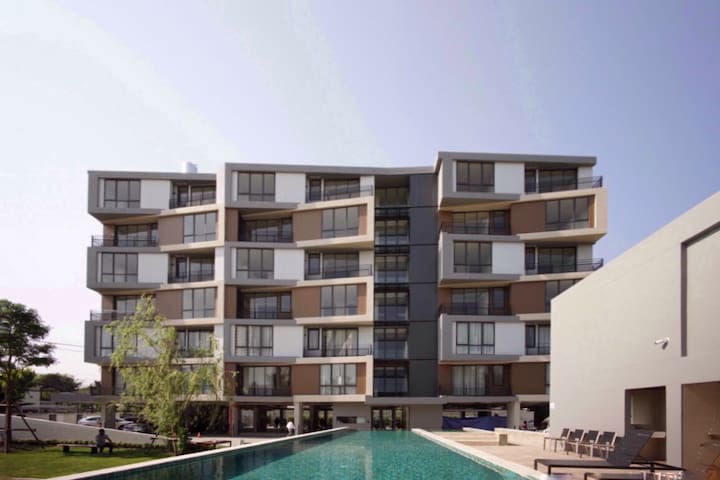 Peaceful Brand New -2 Bedroom Apt Ekkamai Area