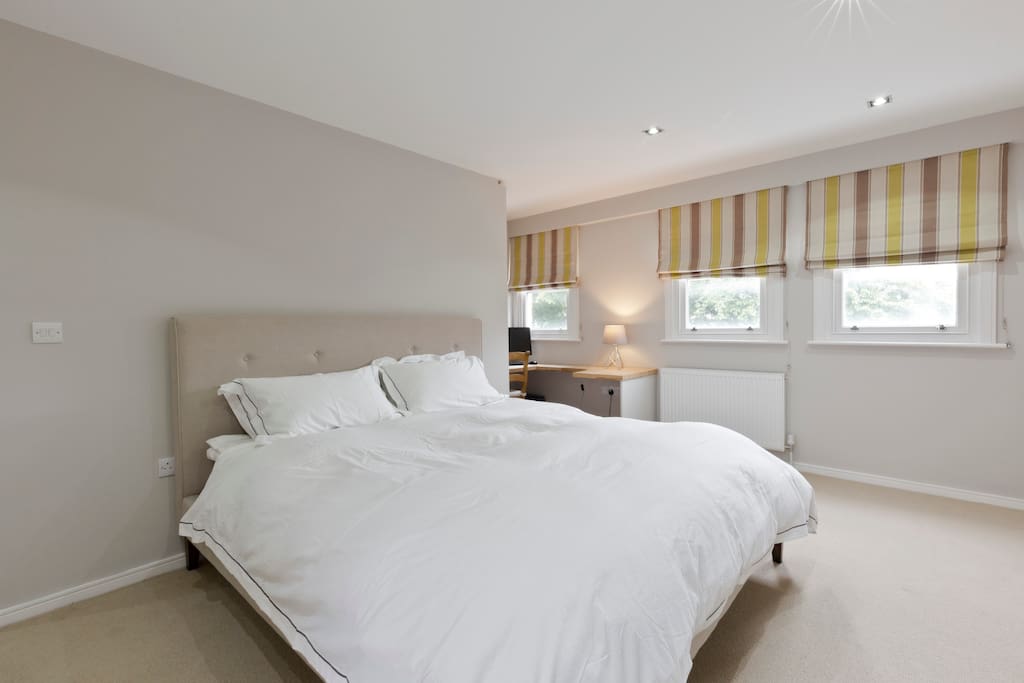 The master bed is a huge super king, with a super comfortable 2000 spring pocket sprung mattress