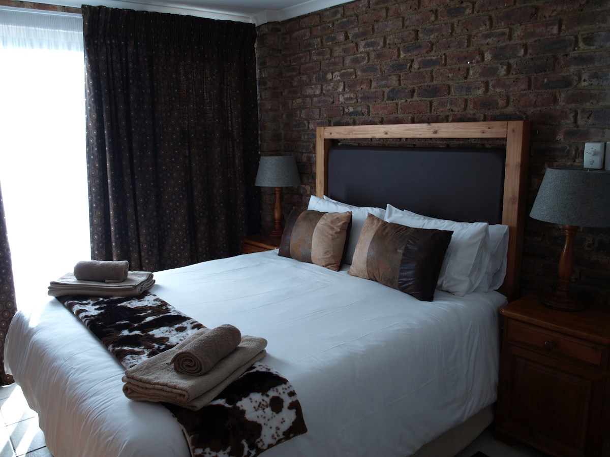 חדר 2 - פונה מערבה עם נוף לסוסים