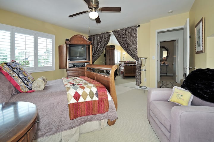 Master Bedroom - has flat screen TV