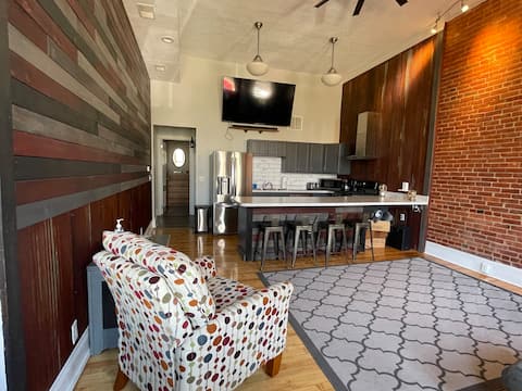 Park Place - 2 bedrooms overlooking Gibson Park