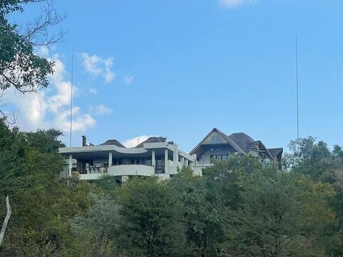 Big Game Lodge