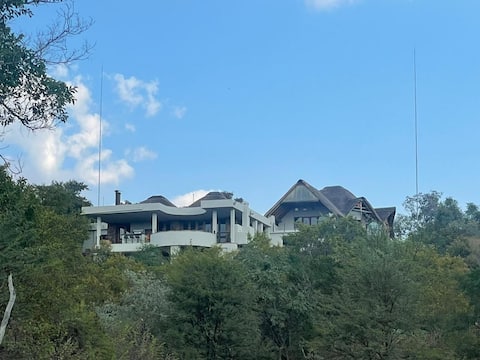 Big Game Lodge