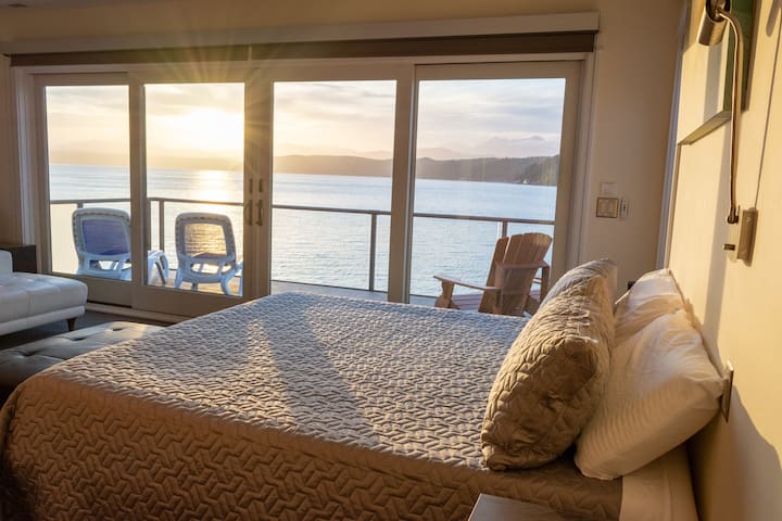 Luxury Lookout Hood Canal Vacation Rental (#1)