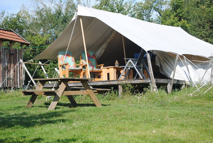 Nature Et Calme Dans Une Tente Safari Ou Yurte - Montmarault