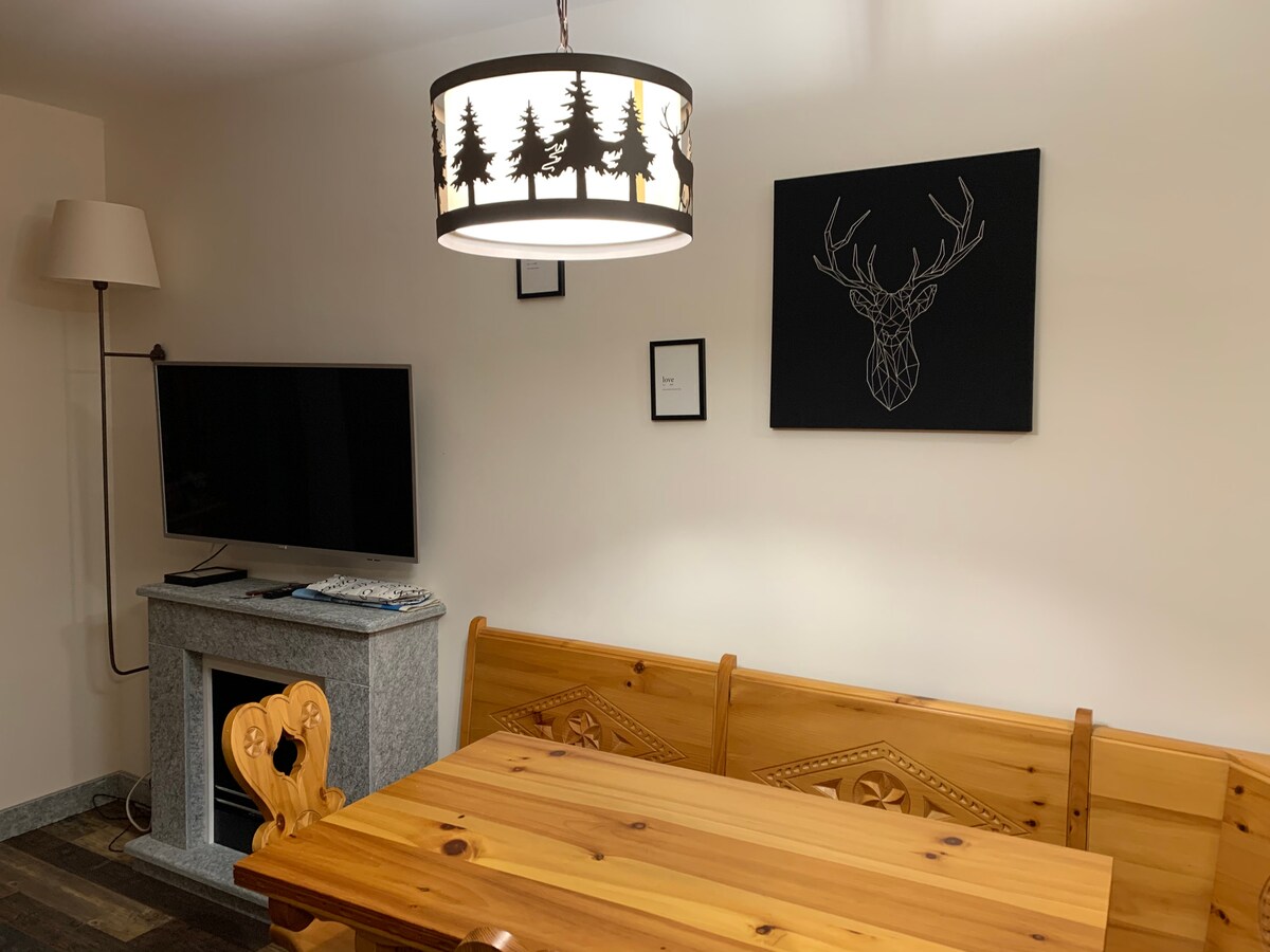 Top Airbnb: Two-room apartment with a view in Sestriere in Sestriere