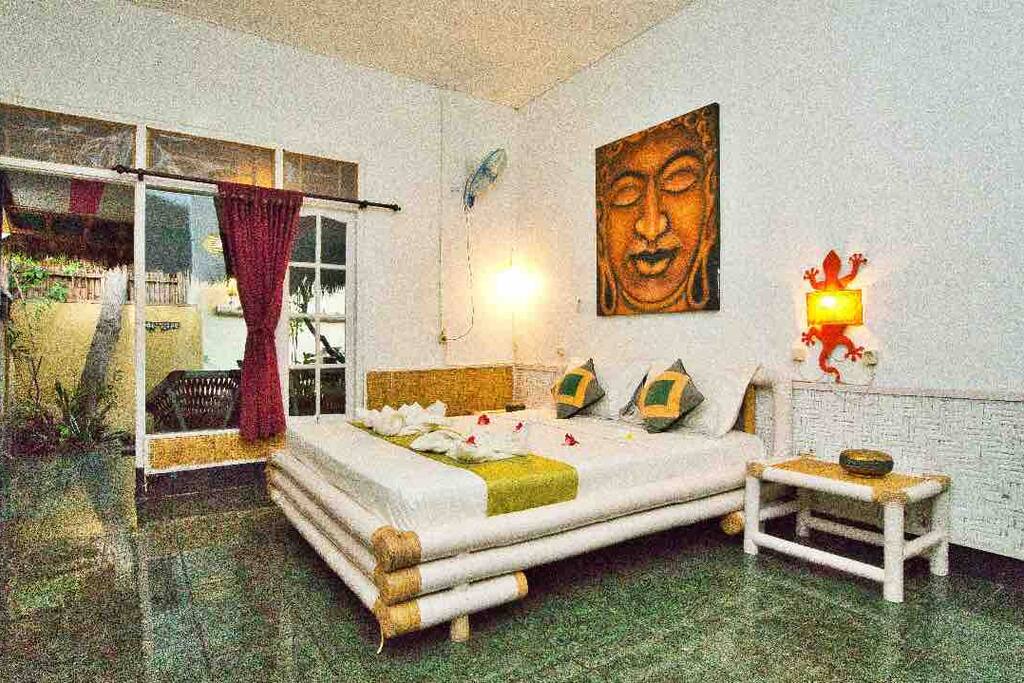 Air Conditioning Room with One Double Bed