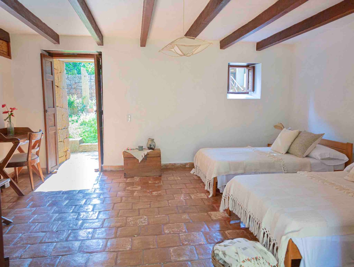 Twee kamer met halfdubbele bedden 