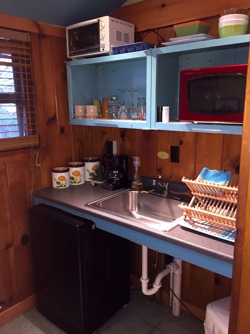 Kitchenette with wetbar in Suite 6B