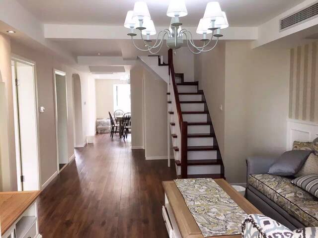 Nordic small fresh air, light luxury listing ~ Longchi subway mouth