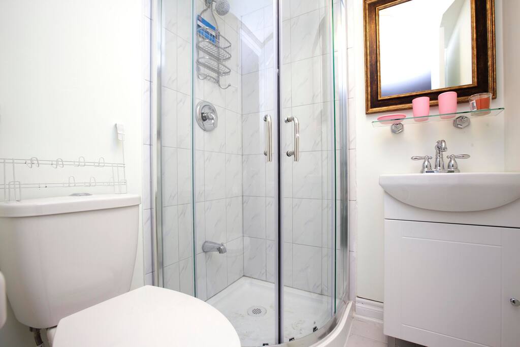 3-Piece Ensuite Bathroom
