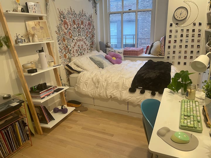 ห้องนอน 2 (Bedroom 2)