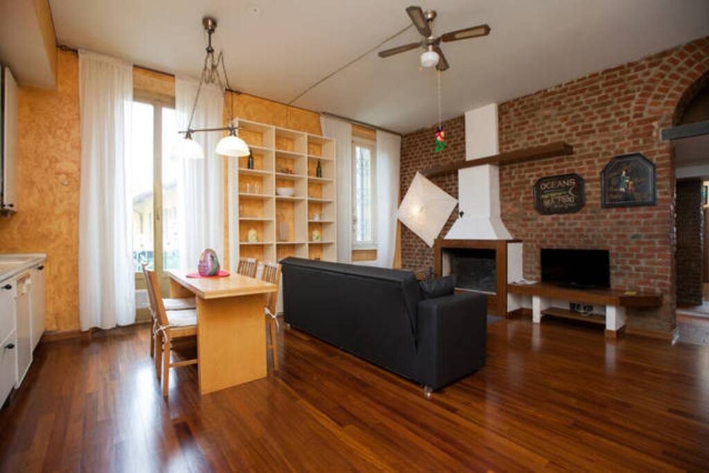 THE LIVING ROOM - SALA