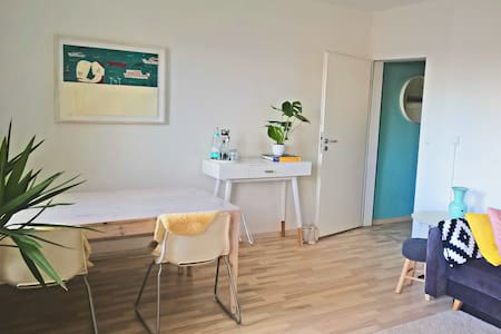 Freundlich eingerichtetes Apartment