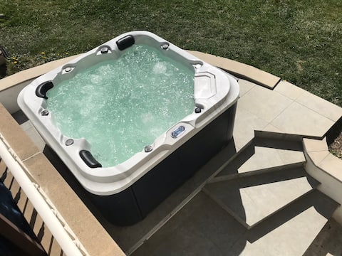 Cozy Spa Apartment near Lake Annecy & Ski Resorts