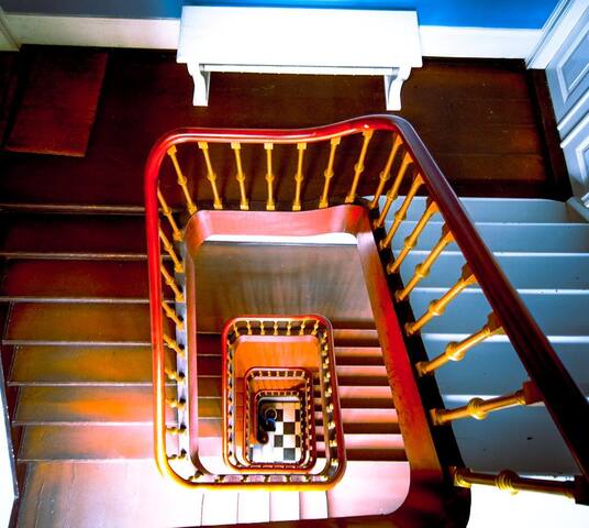 Penthouse w. rooftop & view gallery image 2