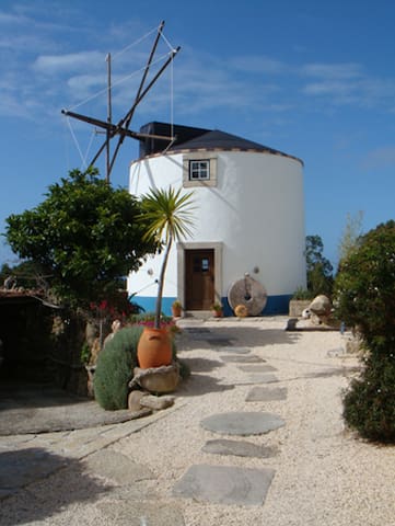 Almoçageme Windmill