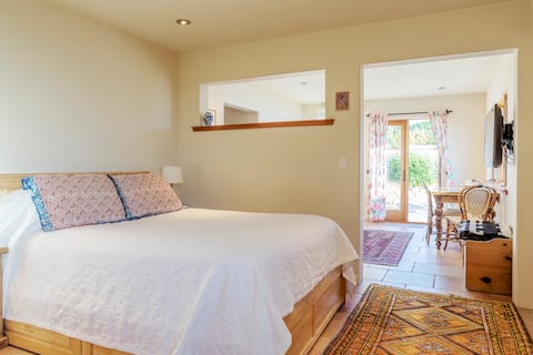 Topanga Ocean View Guest Apartment