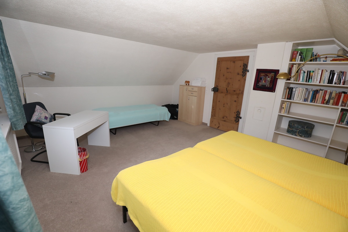 غرفة 4 (3 أسرّة)