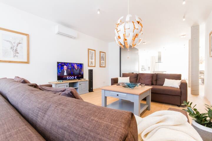 Glamour Excellent F 4-Bedrooms, 4-Bathrooms gallery image 4