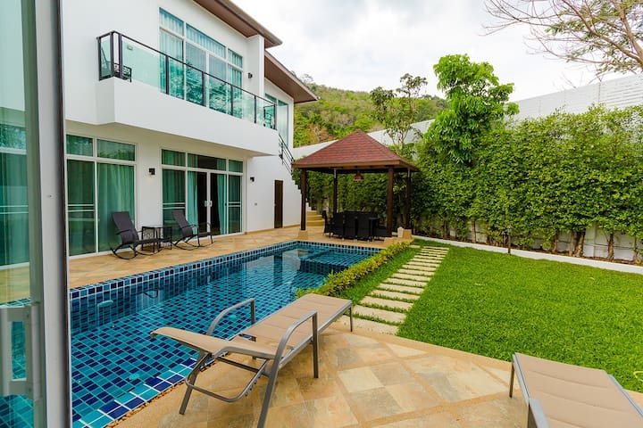 The Life Nomadic Co., Ltd managed Airbnb listing 1