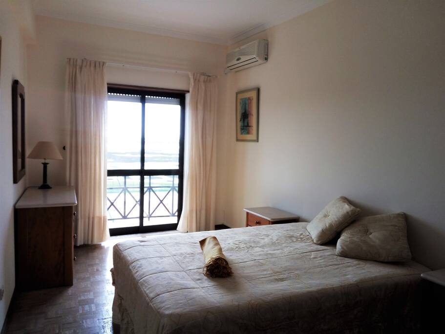 Quarto Cama de Casal - Double Bed Room