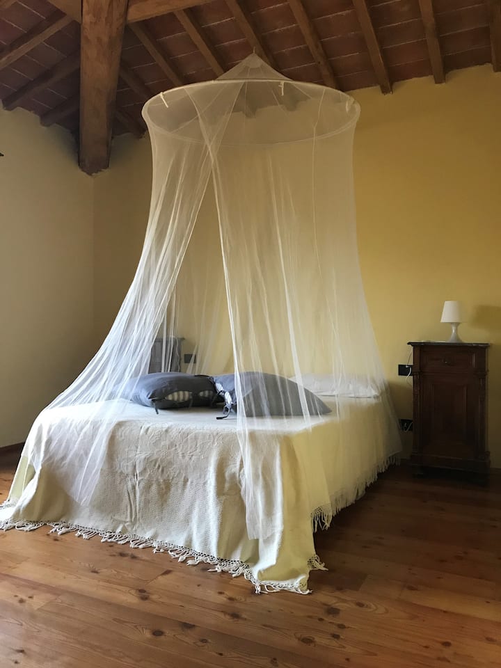 Двойна спалня