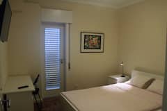 Room+with+Private+Bathroom+-+Braga+Centro
