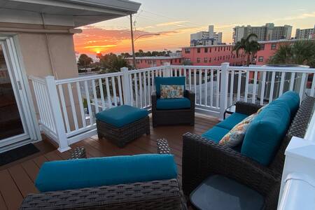 Magnificent View of the Gulf from Rooftop Deck!