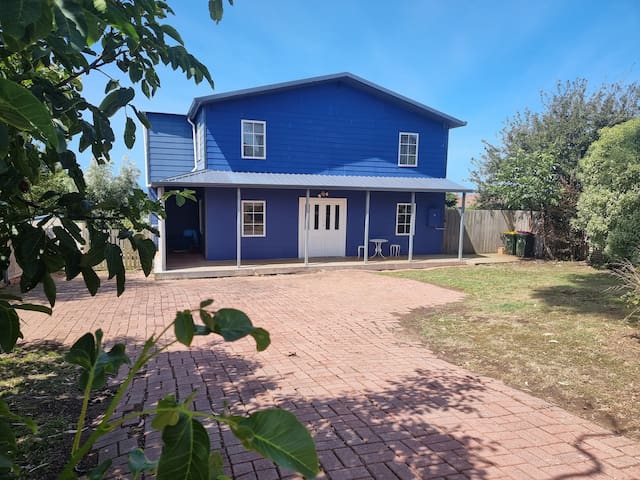 Blue Waters Swansea Accomodation