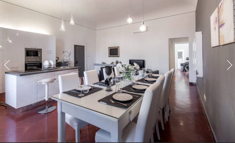 Noble floor of an ancient palace from XIII century gallery image 3