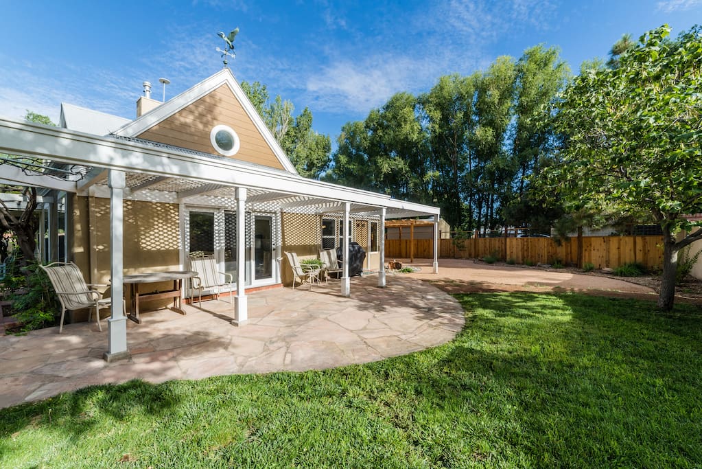 Enclosed patio area, entry doors to living room and sunroom