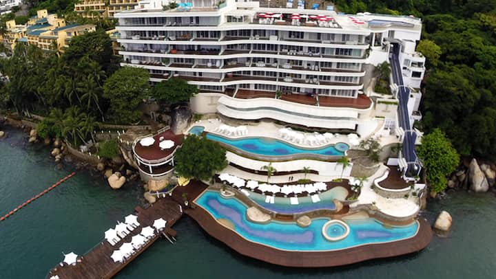 B Privilege Acapulco Pichilingue — 5 bedroom vacation rental in Acapulco