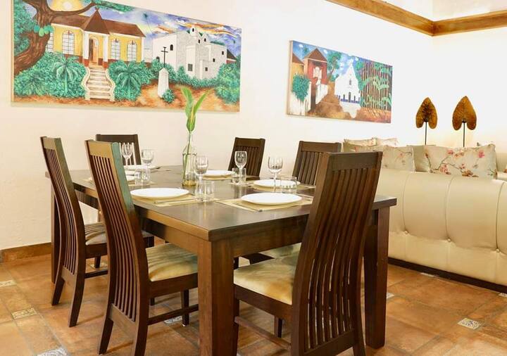 Dining area image 1