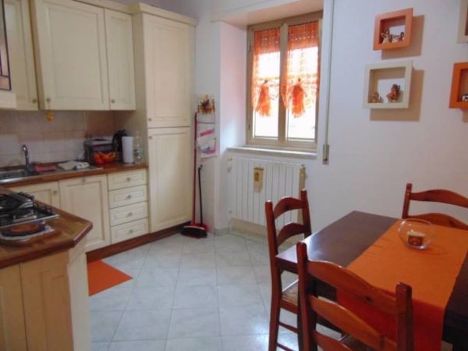 Cucina-zona pranzo