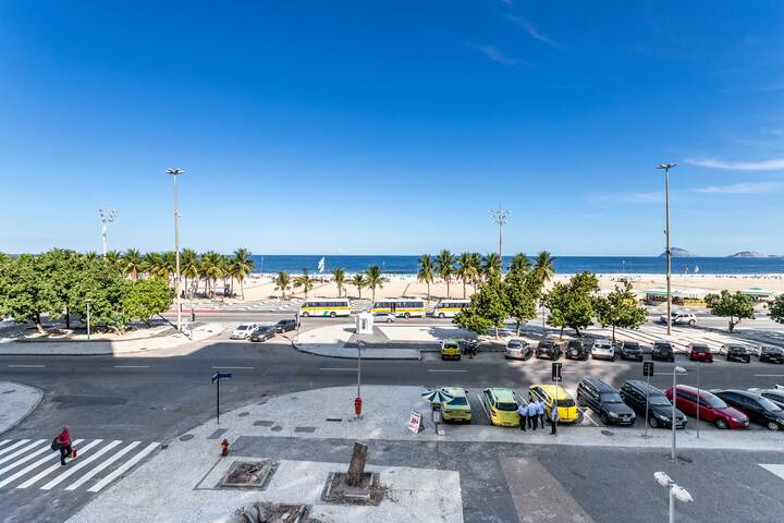 Private room in front of the beach