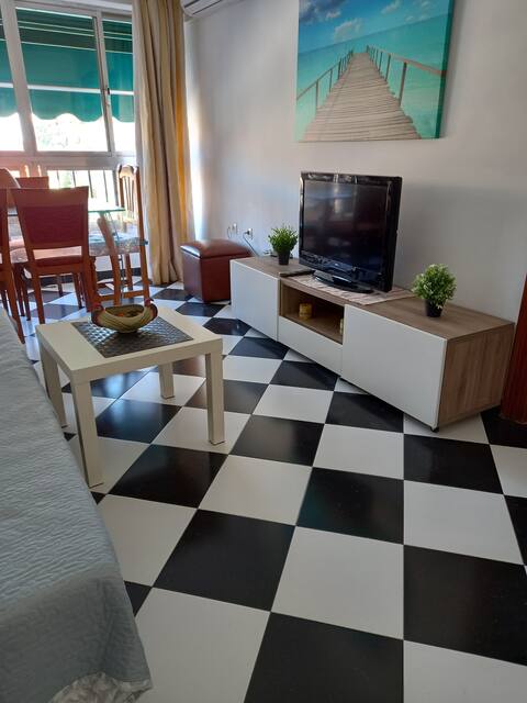 Successful Airbnb property: 25/30 last day available Malaga in Parque Ayala