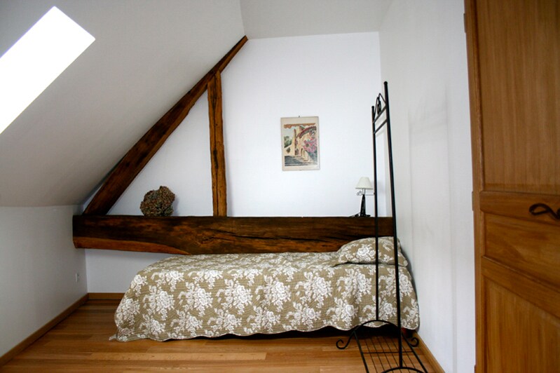 Chambre avec lits jumeaux à l'étage