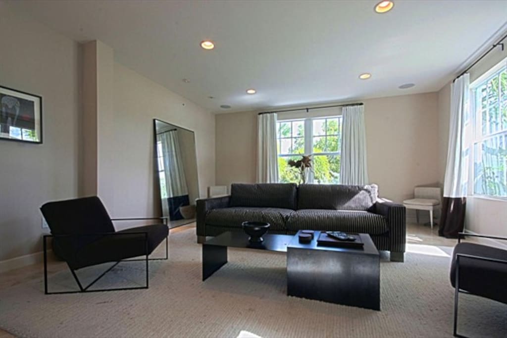Couch, Furniture, Indoors, Room, Coffee Table