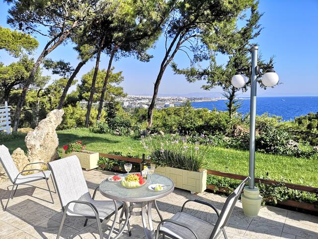 Louis Luxury Villa by living in blue gr gallery image 5