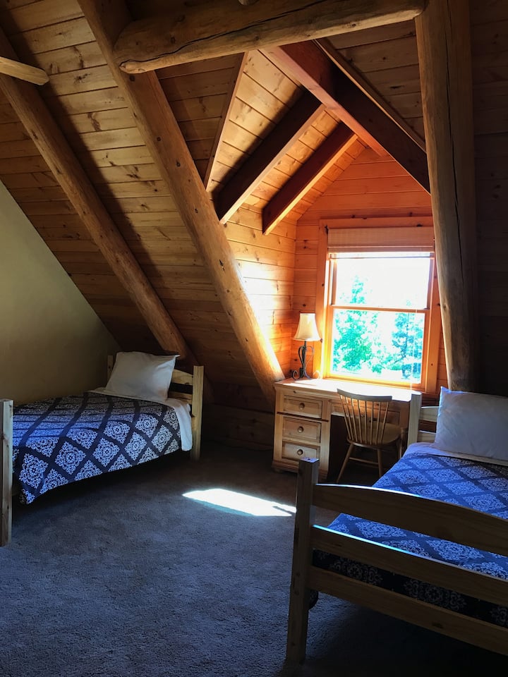 Dormitorio 2 con capacidad para 3 personas.