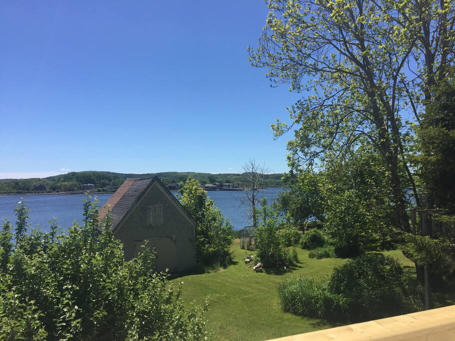 There is a full length back deck, this is the view from your seat outside Bedroom patio doors (Annapolis Pier to the right). Morning coffee anyone ?