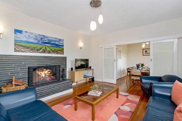 Barossa Idyll 4 beds – town centre, amazing views gallery image 2